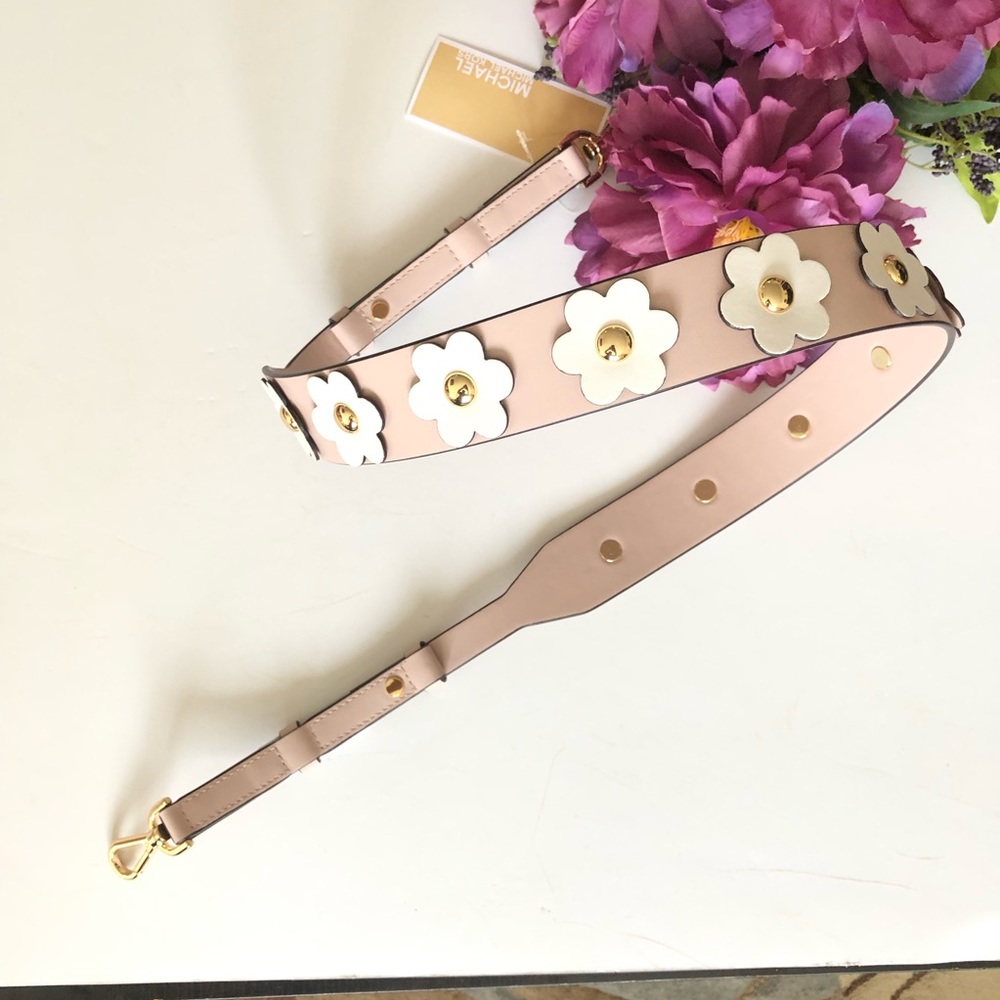 Micheal Kors Floral/ Flowers Pink Strap - Picture 3 of 8